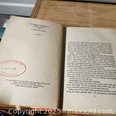 MaxSold Auction: Dick Francis Hardcover Set of 2 Risk Forfeit - Grimsby (Ontario, Canada) SELLER MANAGED Reseller Online Auction - Mountview Avenue