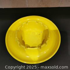 MaxSold Auction: Haeger Yellow Ashtray No.2009 - Grimsby (Ontario, Canada) SELLER MANAGED Reseller Online Auction - Mountview Avenue