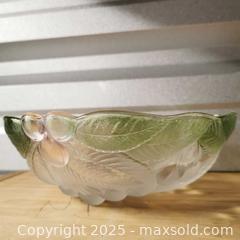 MaxSold Auction: Mikasa Bountiful Cherries 9.5" Bowl - Grimsby (Ontario, Canada) SELLER MANAGED Reseller Online Auction - Mountview Avenue