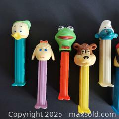 MaxSold Auction: Mixed Lot of 8 Pez Candy Dispensers Retro - Grimsby (Ontario, Canada) SELLER MANAGED Reseller Online Auction - Mountview Avenue
