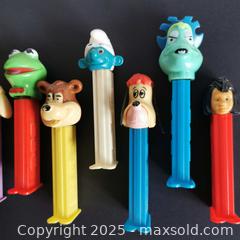 MaxSold Auction: Mixed Lot of 8 Pez Candy Dispensers Retro - Grimsby (Ontario, Canada) SELLER MANAGED Reseller Online Auction - Mountview Avenue