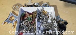 MaxSold Auction: Mixed Lot of Jewelry Bits and Bobs - Grimsby (Ontario, Canada) SELLER MANAGED Reseller Online Auction - Mountview Avenue