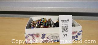 MaxSold Auction: Mixed Lot of Jewelry Bits and Bobs - Grimsby (Ontario, Canada) SELLER MANAGED Reseller Online Auction - Mountview Avenue