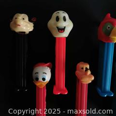MaxSold Auction: Mixed Set of 8 Retro Pez Dispensers - Grimsby (Ontario, Canada) SELLER MANAGED Reseller Online Auction - Mountview Avenue
