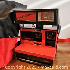 MaxSold Auction: Polaroid Cool Cam Camera with Carrying Bag - Grimsby (Ontario, Canada) SELLER MANAGED Reseller Online Auction - Mountview Avenue