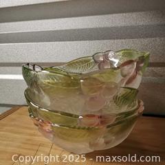 MaxSold Auction: Set of 4 Mikasa Bountiful Cherries Small Bowls - Grimsby (Ontario, Canada) SELLER MANAGED Reseller Online Auction - Mountview Avenue