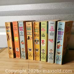MaxSold Auction: Set of 8 Vintage Cartoon Mini Books - Grimsby (Ontario, Canada) SELLER MANAGED Reseller Online Auction - Mountview Avenue