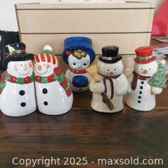 MaxSold Auction: Snowmen Salt Pepper Shakers 2 Pairs and 1 Single - Grimsby (Ontario, Canada) SELLER MANAGED Reseller Online Auction - Mountview Avenue
