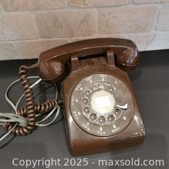 MaxSold Auction: Vintage Brown Rotary Telephone - Grimsby (Ontario, Canada) SELLER MANAGED Reseller Online Auction - Mountview Avenue