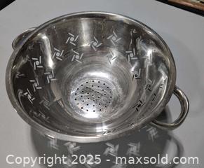 MaxSold Auction: Stainless Steel Colander 10–12 in with Dual Loop Handles - London (Ontario, Canada) SELLER MANAGED Downsizing Online Auction - Brock Street