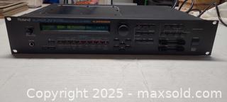 MaxSold Auction: Roland Super JV-1080 Rackmount Voice Synthesizer Unit - Toronto (Ontario, Canada) PARTNER MANAGED Reseller Online Auction - Queen Street West