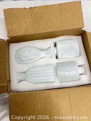 MaxSold Auction: Blue Glass Bud Vase Set of 4 - Toronto (Ontario, Canada) SELLER MANAGED Downsizing Online Auction - Duncan Mills Road (STORAGE)