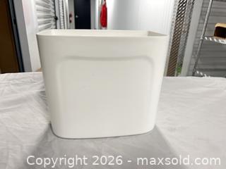 MaxSold Auction: White Rectangular Hard Plastic Storage Bin / Organizer - Toronto (Ontario, Canada) SELLER MANAGED Downsizing Online Auction - Duncan Mills Road (STORAGE)