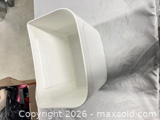 MaxSold Auction: White Rectangular Hard Plastic Storage Bin / Organizer - Toronto (Ontario, Canada) SELLER MANAGED Downsizing Online Auction - Duncan Mills Road (STORAGE)