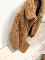 MaxSold Auction: Uniqlo Teddy Brown Coat small - Toronto (Ontario, Canada) SELLER MANAGED Estate Sale Online Auction -  Lunness Road