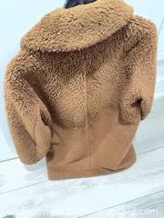 MaxSold Auction: Uniqlo Teddy Brown Coat small - Toronto (Ontario, Canada) SELLER MANAGED Estate Sale Online Auction -  Lunness Road