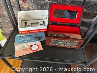 MaxSold Auction: Pair Vintage Radio/ Jewelry Box / Bank - Stoughton (Massachusetts, USA) SELLER MANAGED Downsizing Online Auction - West Street