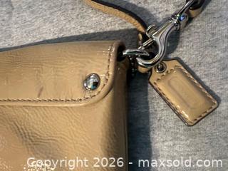 MaxSold Auction: Vintage Coach Wristlet Handbag Wallet Purse  - Stoughton (Massachusetts, USA) SELLER MANAGED Downsizing Online Auction - West Street
