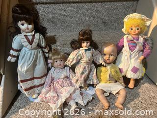MaxSold Auction: Vintage Doll Lot - Figurines, Toys - Stoughton (Massachusetts, USA) SELLER MANAGED Downsizing Online Auction - West Street