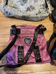 MaxSold Auction: Vintage Purse, Handbag, Shoulder Bag Lot  - Stoughton (Massachusetts, USA) SELLER MANAGED Downsizing Online Auction - West Street