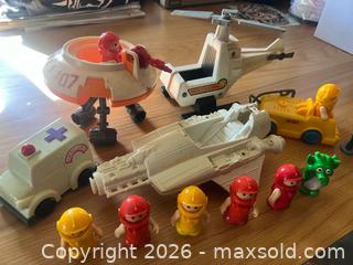 MaxSold Auction: Vintage Space Toys Lot 2- Fisher Price G.I. Joe playskool  - Stoughton (Massachusetts, USA) SELLER MANAGED Downsizing Online Auction - West Street