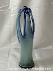 MaxSold Auction: Vintage Murano Style Art Glass Vase - Menlo Park (California, USA) SELLER MANAGED Downsizing Online Auction - Henderson Place