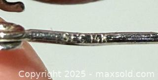 MaxSold Auction: 14K White Gold Earring - Marked  - Toronto (Ontario, Canada) PARTNER MANAGED Reseller Online Auction - Queen Street West.