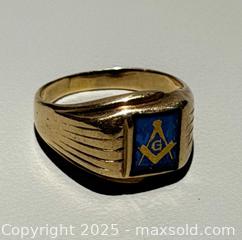 MaxSold Auction: Vintage 10K Yellow Gold Masonic Ring - Marked  - Toronto (Ontario, Canada) PARTNER MANAGED Reseller Online Auction - Queen Street West.