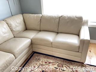 MaxSold Auction: Beige Leather Sectional Couch  - Prince Edward (Ontario, Canada) PARTNER MANAGED Downsizing Online Auction - Conger Drive