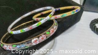 MaxSold Auction: CLOISONNE JEWELRY  - Lakeland (Florida, USA) SELLER MANAGED Reseller Online Auction - Dove Meadow Trail