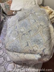 MaxSold Auction: Comforter Set with Sheets, Pillowcases, Pillows &#38; Fabric Basket - Mississauga (Ontario, Canada) Estate Sale Online Auction - Captain Court