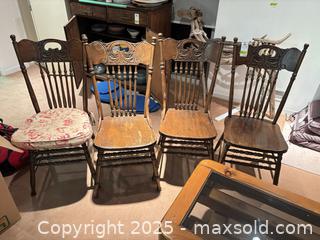 MaxSold Auction: Set of 4 Solid Wood Victorian Carved Spindle-Back Dining Chairs B - Mississauga (Ontario, Canada) Estate Sale Online Auction - Captain Court