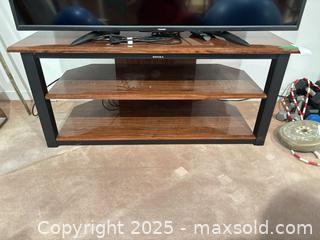MaxSold Auction: Sonora Media/TV Stand D - Mississauga (Ontario, Canada) Estate Sale Online Auction - Captain Court