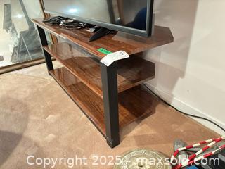 MaxSold Auction: Sonora Media/TV Stand D - Mississauga (Ontario, Canada) Estate Sale Online Auction - Captain Court