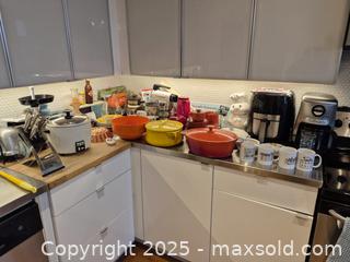 MaxSold Auction: Large Lot of Miscellaneous Kitchen Items - Toronto (Ontario, Canada) SELLER MANAGED Moving Online Auction - Dovercourt Road (CONDO)