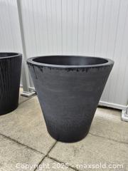 MaxSold Auction: Lot of 3 Outdoor Plastic Planters - Toronto (Ontario, Canada) SELLER MANAGED Moving Online Auction - Dovercourt Road (CONDO)