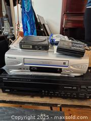 MaxSold Auction: Lot of Audio/Electronics Equipment (*some Vintage) - Toronto (Ontario, Canada) SELLER MANAGED Moving Online Auction - Dovercourt Road (CONDO)