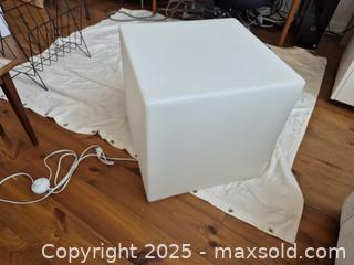 MaxSold Auction: Style Garage Cube Light Table - Toronto (Ontario, Canada) SELLER MANAGED Moving Online Auction - Dovercourt Road (CONDO)