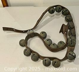 MaxSold Auction: Antique Brass Leather Sleigh Bells (x2)  - Toronto (Ontario, Canada) PARTNER MANAGED Downsizing Online Auction - Scarborough Road
