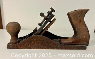 MaxSold Auction: Antique Hand Plane Tool Shelton  - Toronto (Ontario, Canada) PARTNER MANAGED Downsizing Online Auction - Scarborough Road