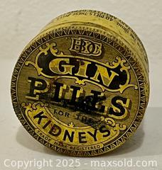 MaxSold Auction: Antique Medicine Gin Pills Box Tin Kidneys Rare Unique  - Toronto (Ontario, Canada) PARTNER MANAGED Downsizing Online Auction - Scarborough Road