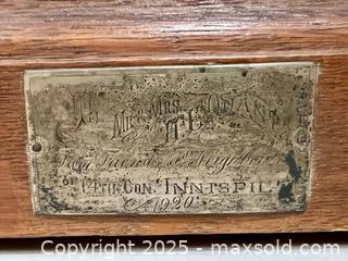 MaxSold Auction: Antique Pequegnat Mantle Clock Oak 1920s? Innisfil  - Toronto (Ontario, Canada) PARTNER MANAGED Downsizing Online Auction - Scarborough Road