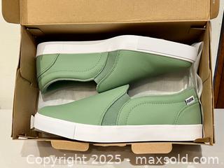 MaxSold Auction: Puma Tustin Slip On Brand New Ladies Shoes Size 10  - Toronto (Ontario, Canada) PARTNER MANAGED Downsizing Online Auction - Scarborough Road
