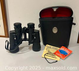 MaxSold Auction: Vintage Carl Schultz Courier Binoculars in Case  - Toronto (Ontario, Canada) PARTNER MANAGED Downsizing Online Auction - Scarborough Road