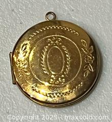 MaxSold Auction: Vintage Gold Filled Etched Locket  - Toronto (Ontario, Canada) PARTNER MANAGED Downsizing Online Auction - Scarborough Road