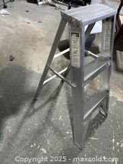 MaxSold Auction: 3ft aluminum ladder - Upper Moreland Township (Pennsylvania, USA) SELLER MANAGED Charity/Fundraising Online Auction - Davisville Road