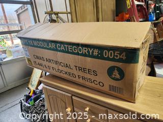 MaxSold Auction: 6.5ft frosted xmas tree - Upper Moreland Township (Pennsylvania, USA) SELLER MANAGED Charity/Fundraising Online Auction - Davisville Road
