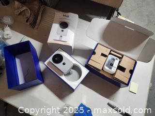 MaxSold Auction: Blue by adt indoor cameras  - Upper Moreland Township (Pennsylvania, USA) SELLER MANAGED Charity/Fundraising Online Auction - Davisville Road