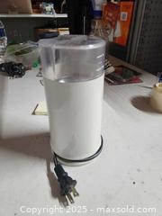 MaxSold Auction: Braun coffee grinder  - Upper Moreland Township (Pennsylvania, USA) SELLER MANAGED Charity/Fundraising Online Auction - Davisville Road