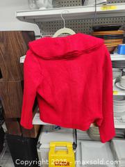 MaxSold Auction: Carson frilled collar coat - Upper Moreland Township (Pennsylvania, USA) SELLER MANAGED Charity/Fundraising Online Auction - Davisville Road